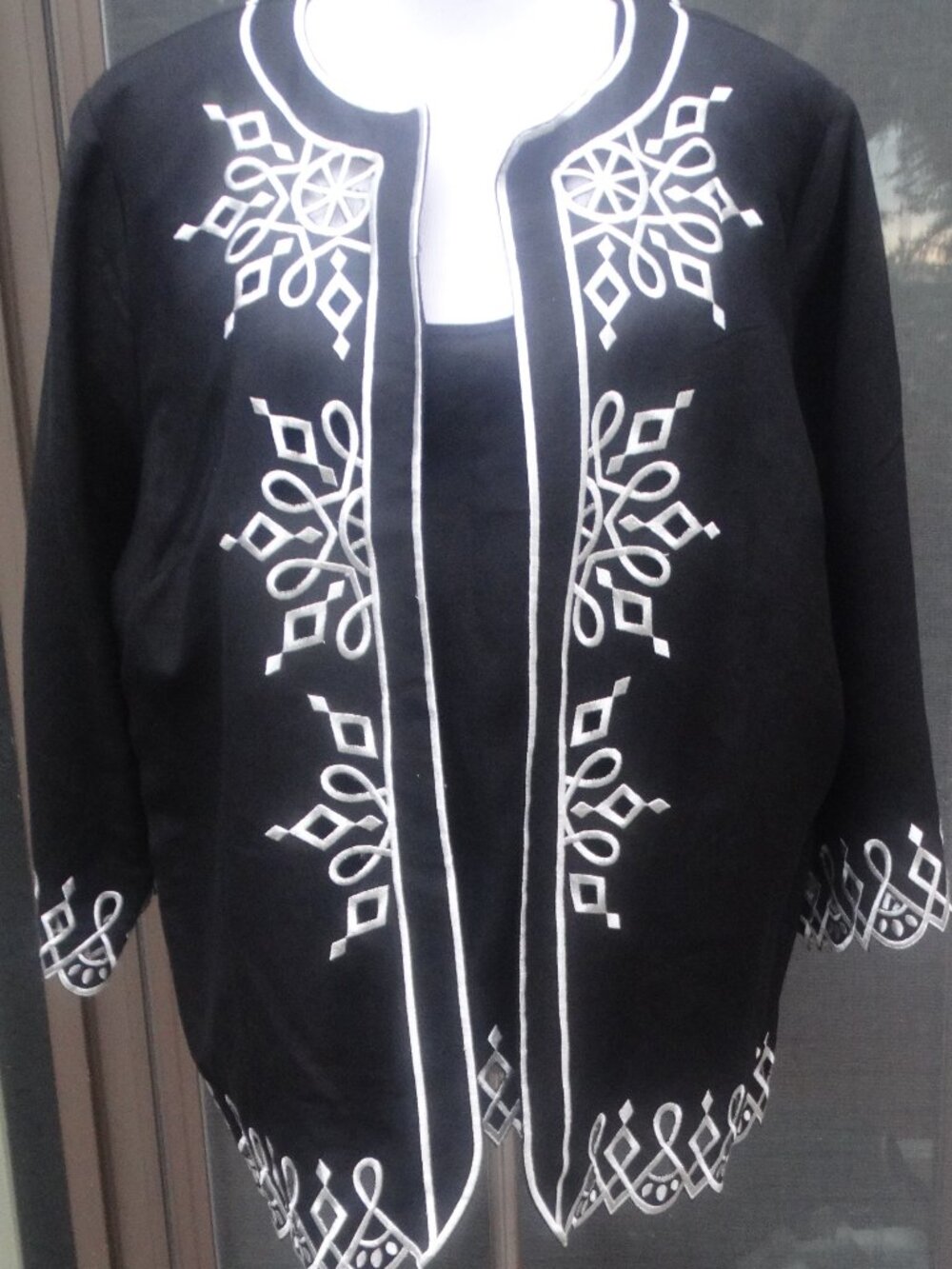 NWOT BOB MACKIE Wearable Art Size XL Cutout Embroidered Jacket & Tank SET, linen